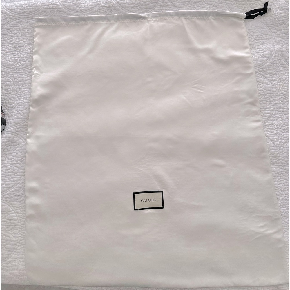 GUCCI LARGE WHITE DUST BAG AUTHENTIC - Picture 2 of 3